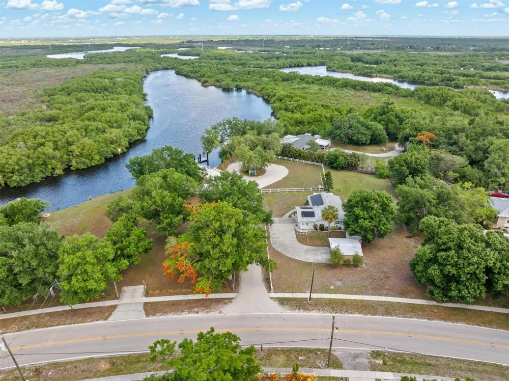 8126 RIVERSIDE DRIVE Punta Gorda, FL 33982
