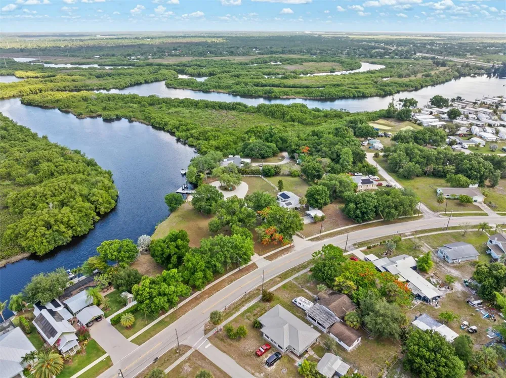 8126 RIVERSIDE DRIVE Punta Gorda, FL 33982