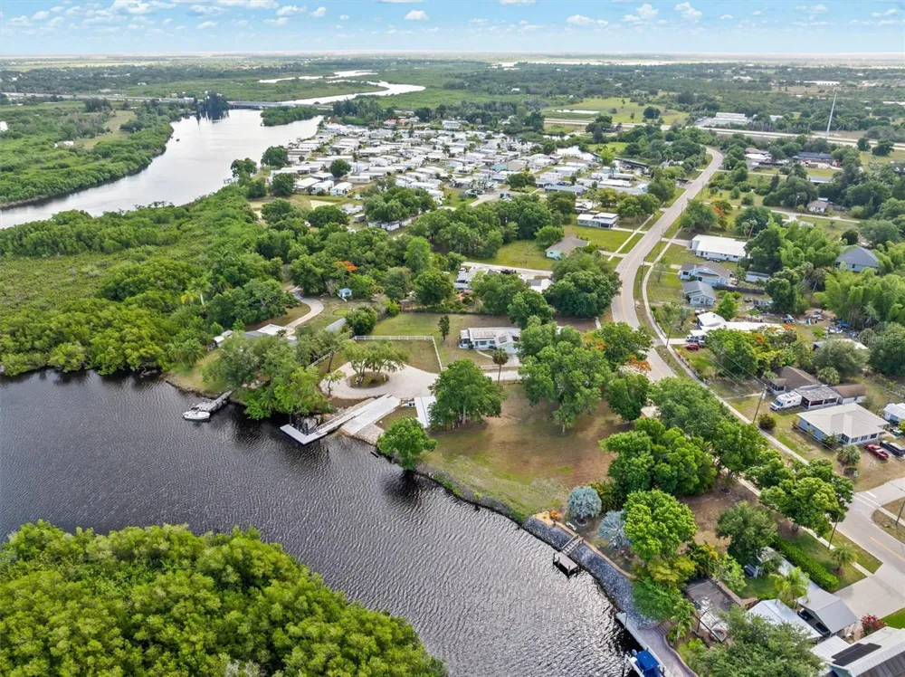 8126 RIVERSIDE DRIVE Punta Gorda, FL 33982