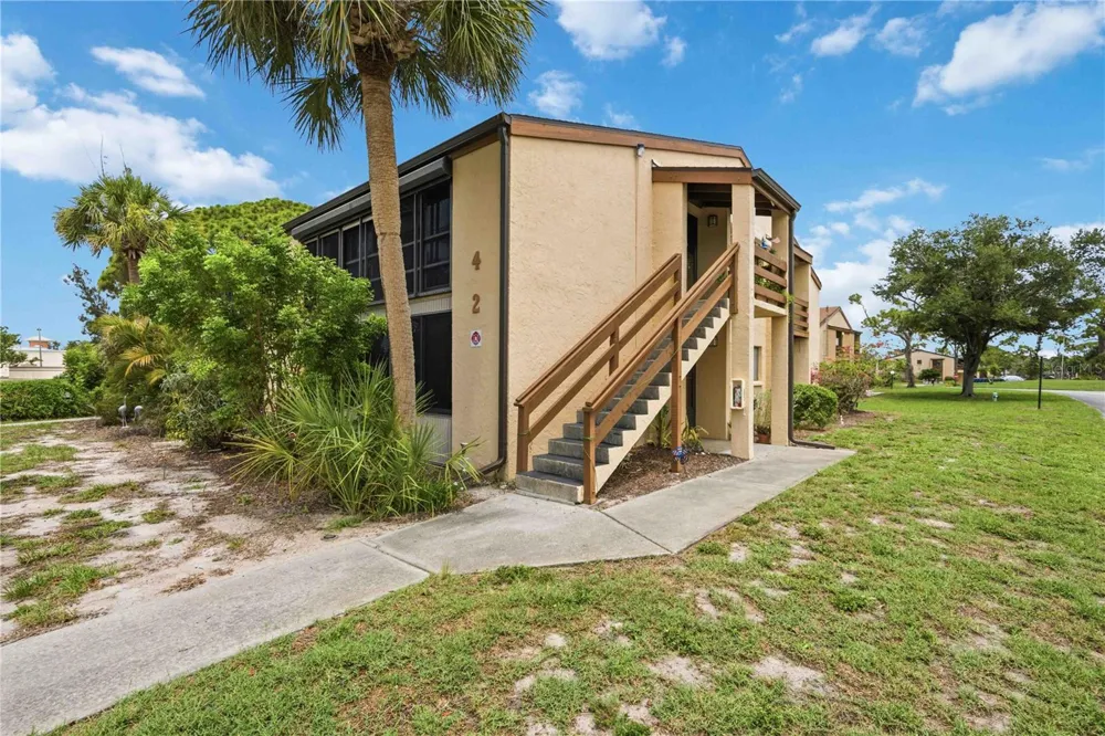 18 QUAILS RUN BOULEVARD #18202 Englewood, FL 34223