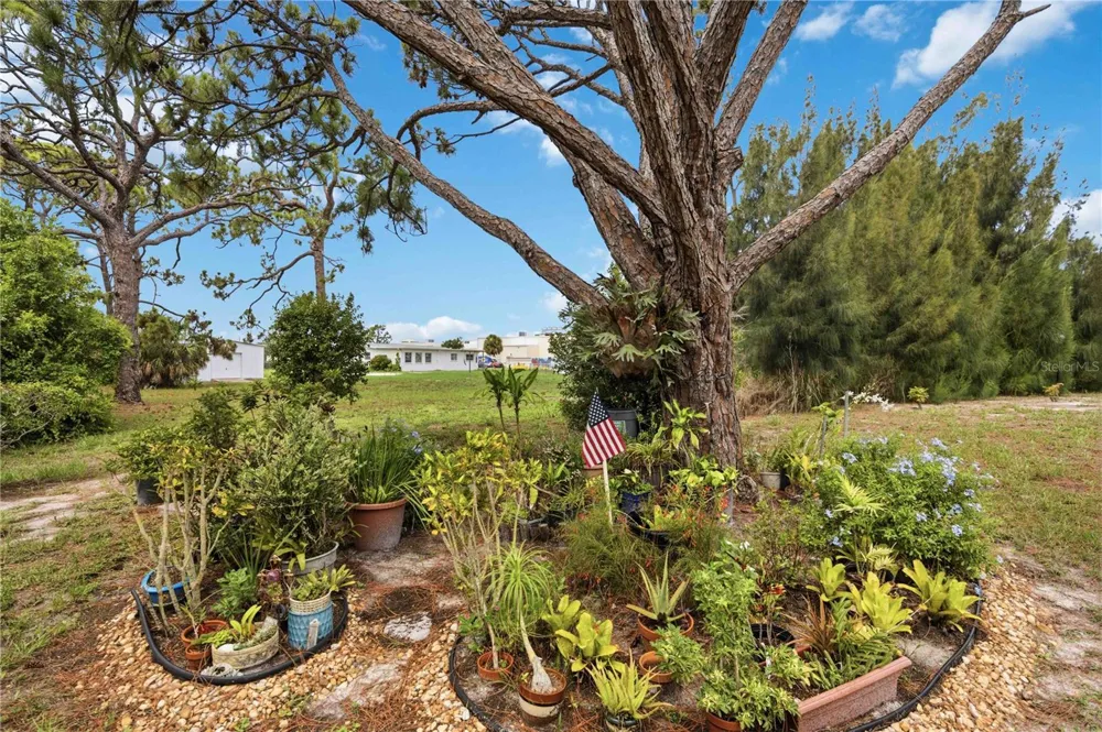 18 QUAILS RUN BOULEVARD #18202 Englewood, FL 34223