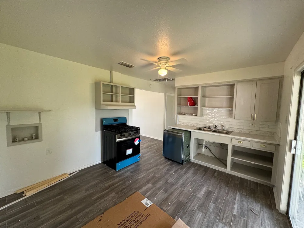 1714 Oriole Street Bossier City, LA 71112