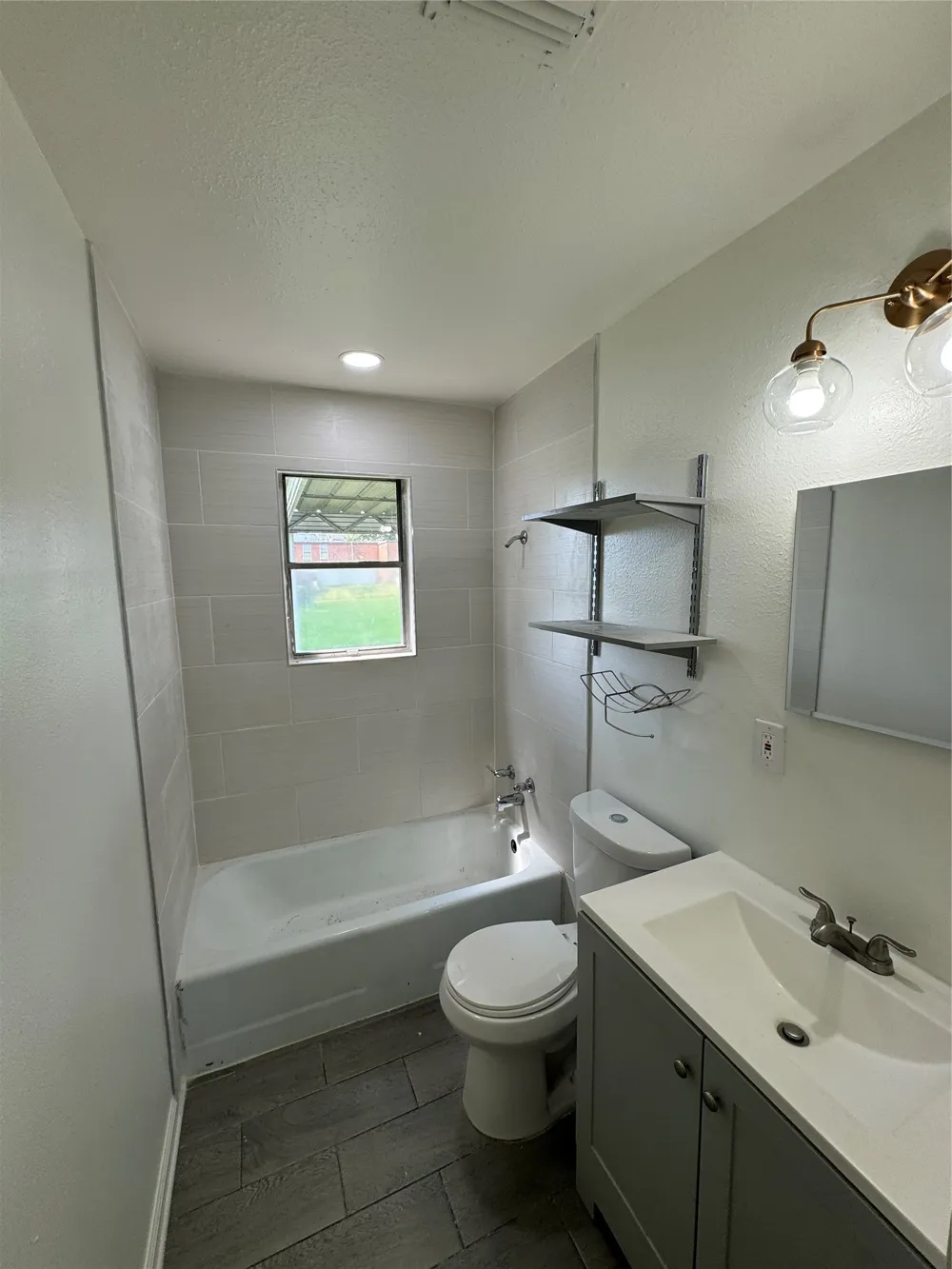 1714 Oriole Street Bossier City, LA 71112