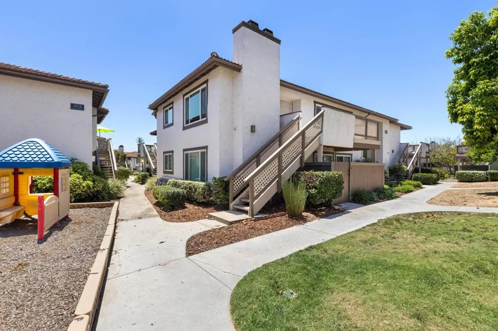 9872 Shirley Gardens Drive #4 Santee, CA 92071