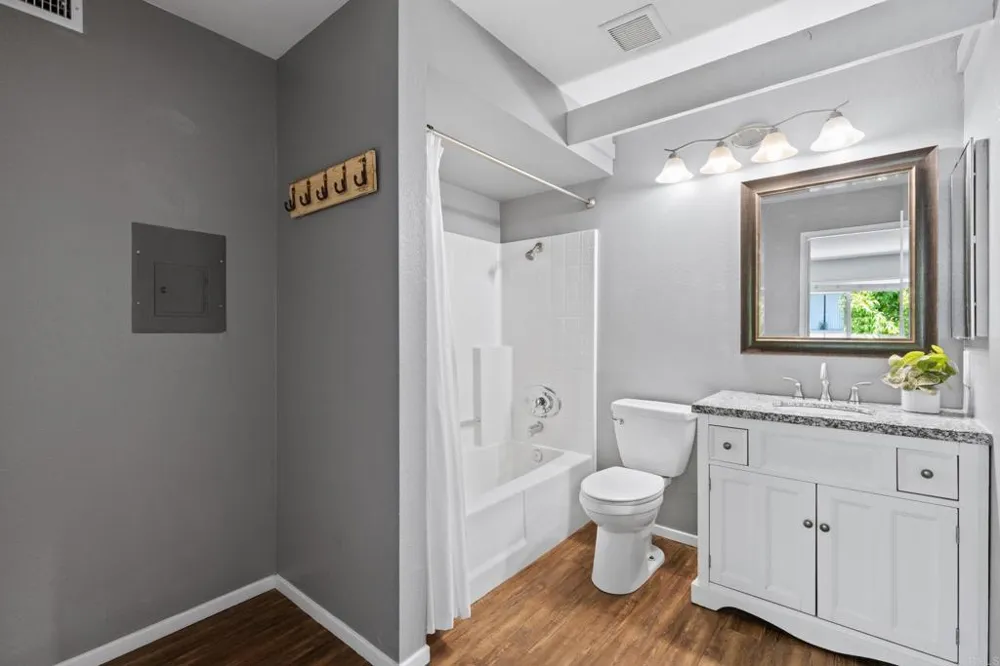 9872 Shirley Gardens Drive #4 Santee, CA 92071