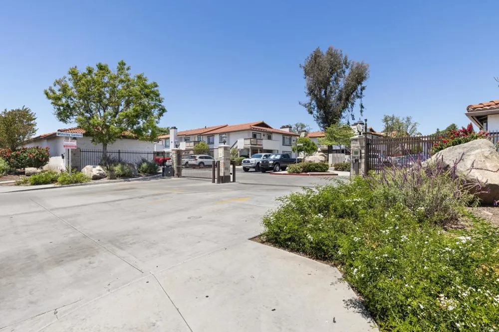 9872 Shirley Gardens Drive #4 Santee, CA 92071