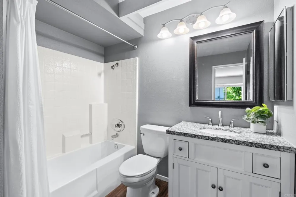 9872 Shirley Gardens Drive #4 Santee, CA 92071