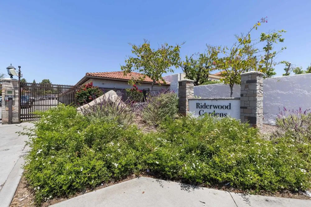 9872 Shirley Gardens Drive #4 Santee, CA 92071