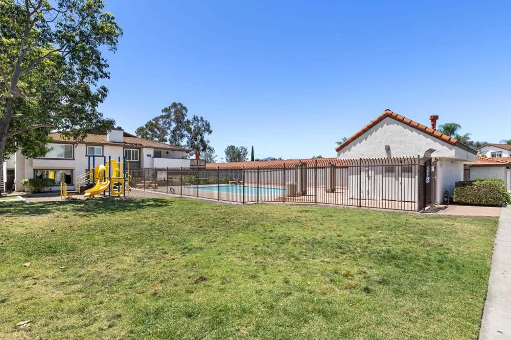 9872 Shirley Gardens Drive #4 Santee, CA 92071
