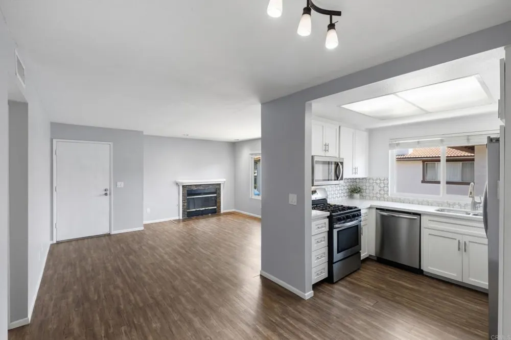 9872 Shirley Gardens Drive #4 Santee, CA 92071