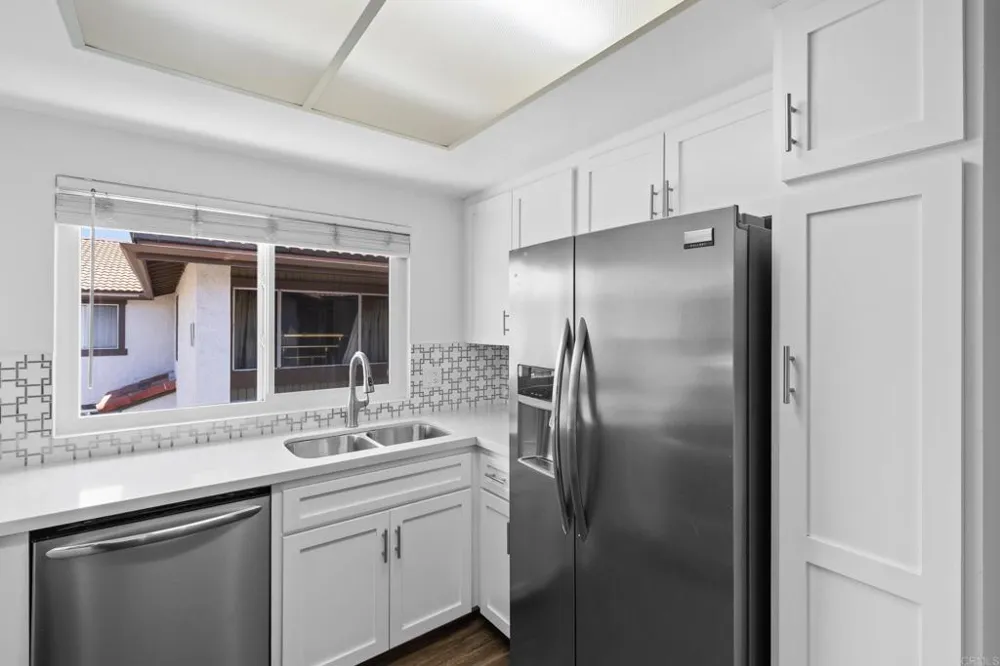 9872 Shirley Gardens Drive #4 Santee, CA 92071