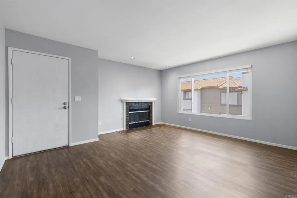 9872 Shirley Gardens Drive #4 Santee, CA 92071