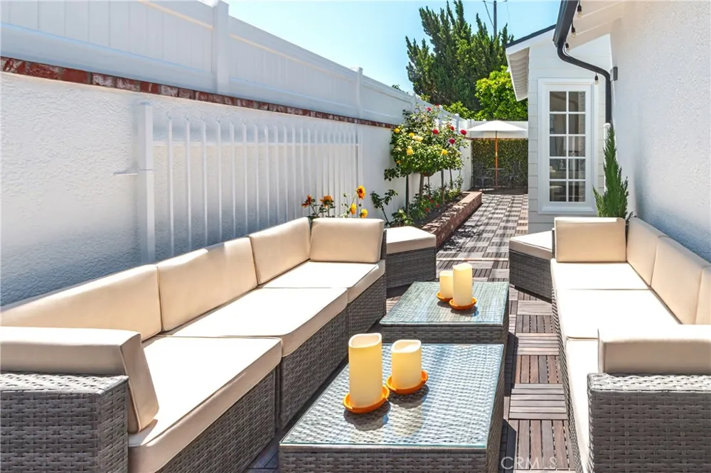 220 S Reese Place Burbank, CA 91506
