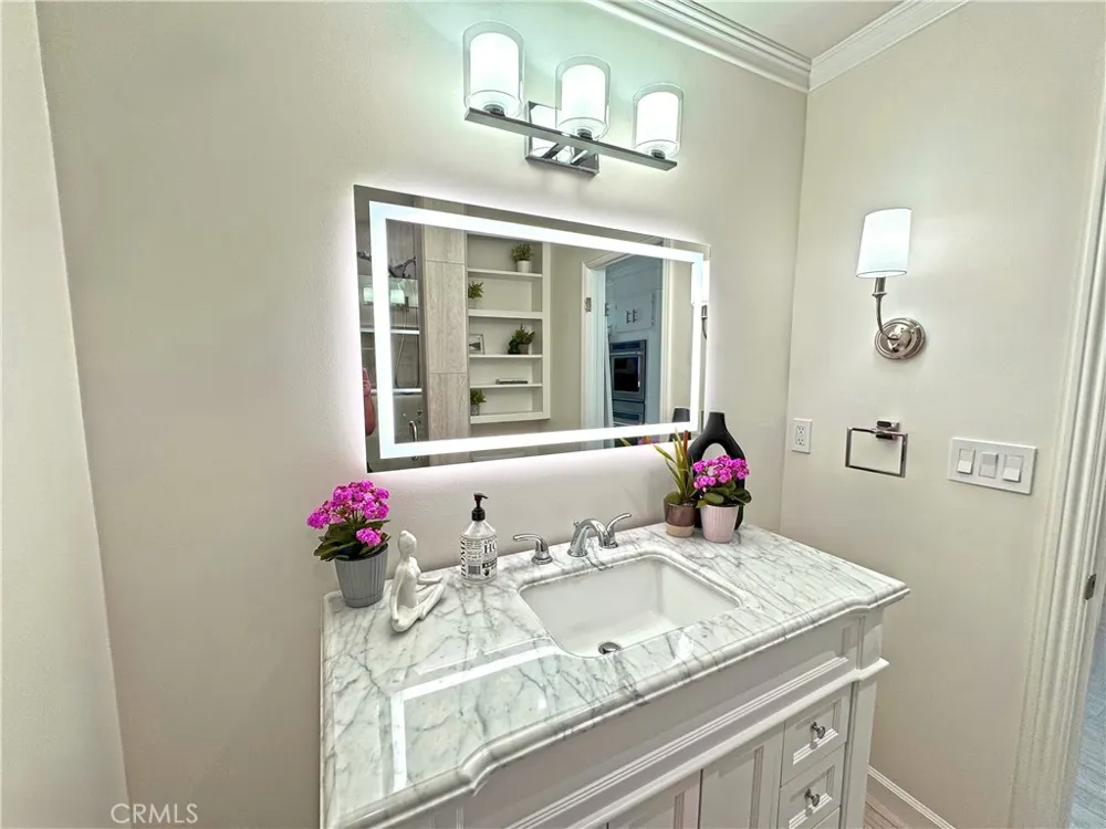 220 S Reese Place Burbank, CA 91506