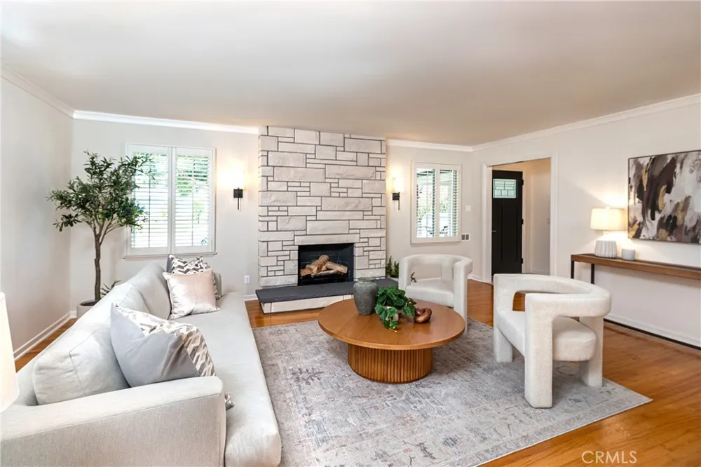 220 S Reese Place Burbank, CA 91506