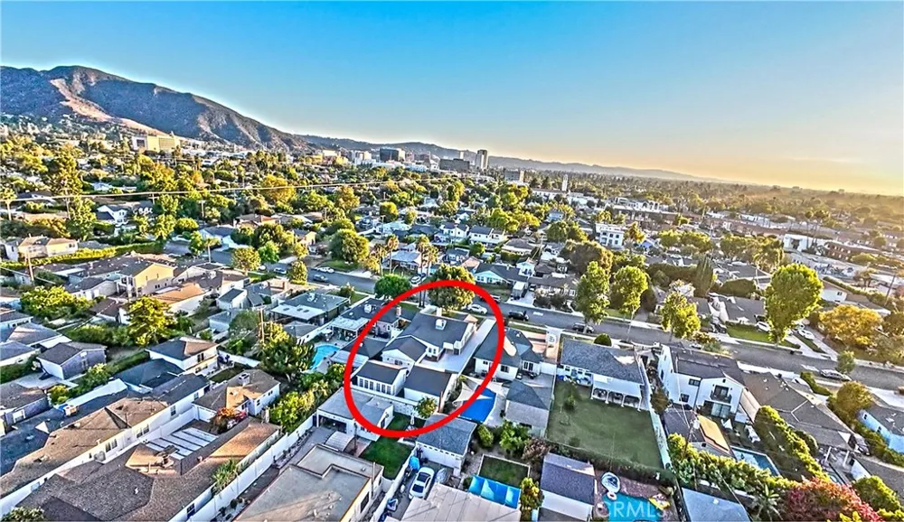220 S Reese Place Burbank, CA 91506