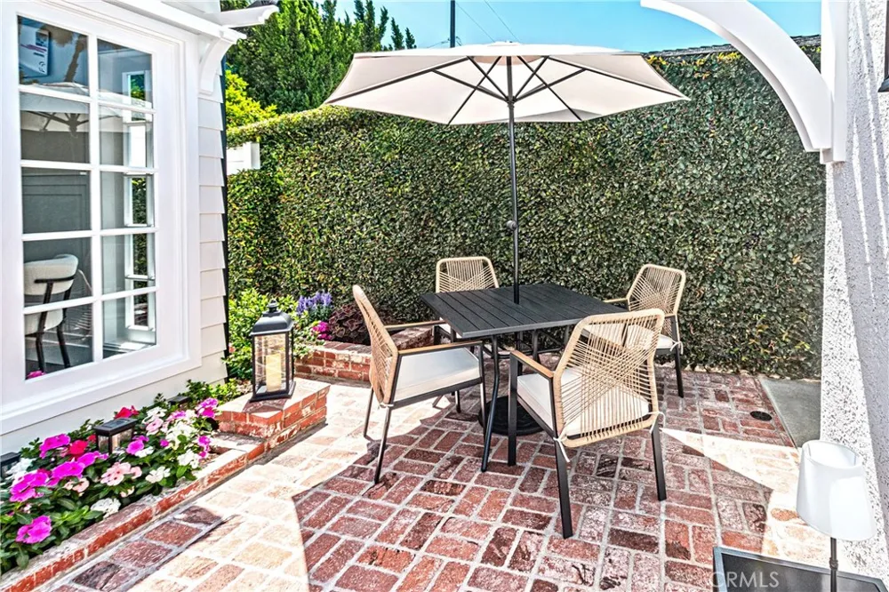 220 S Reese Place Burbank, CA 91506