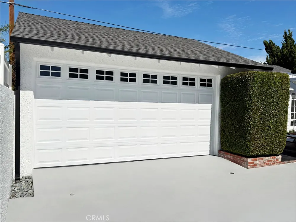 220 S Reese Place Burbank, CA 91506