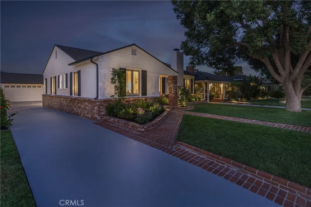 220 S Reese Place Burbank, CA 91506