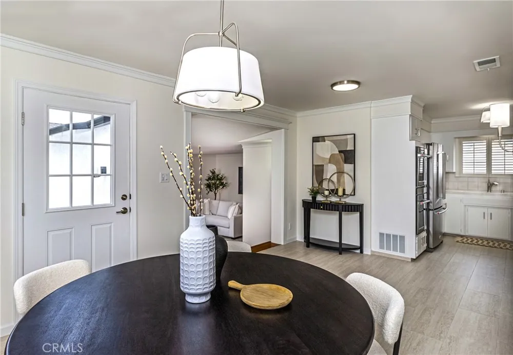 220 S Reese Place Burbank, CA 91506