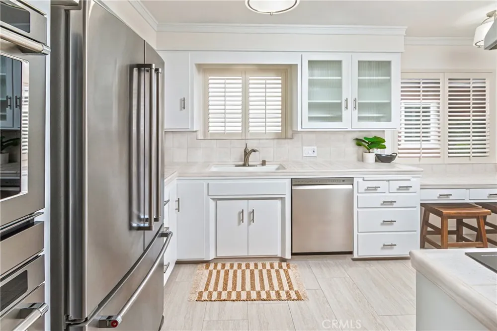 220 S Reese Place Burbank, CA 91506