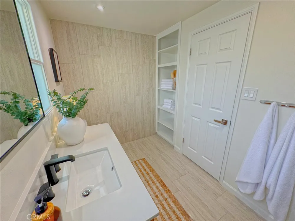 220 S Reese Place Burbank, CA 91506