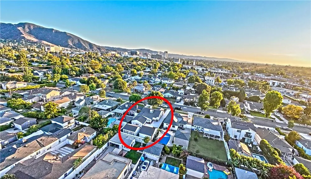 220 S Reese Place Burbank, CA 91506