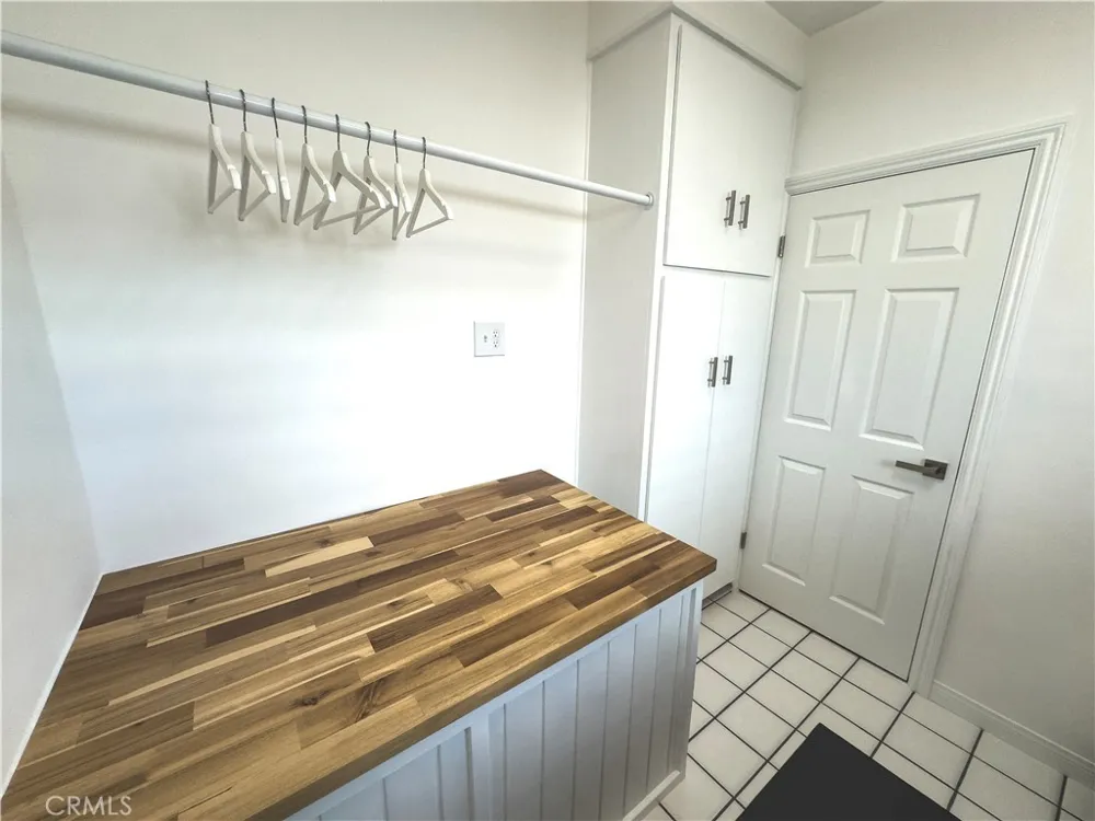 220 S Reese Place Burbank, CA 91506