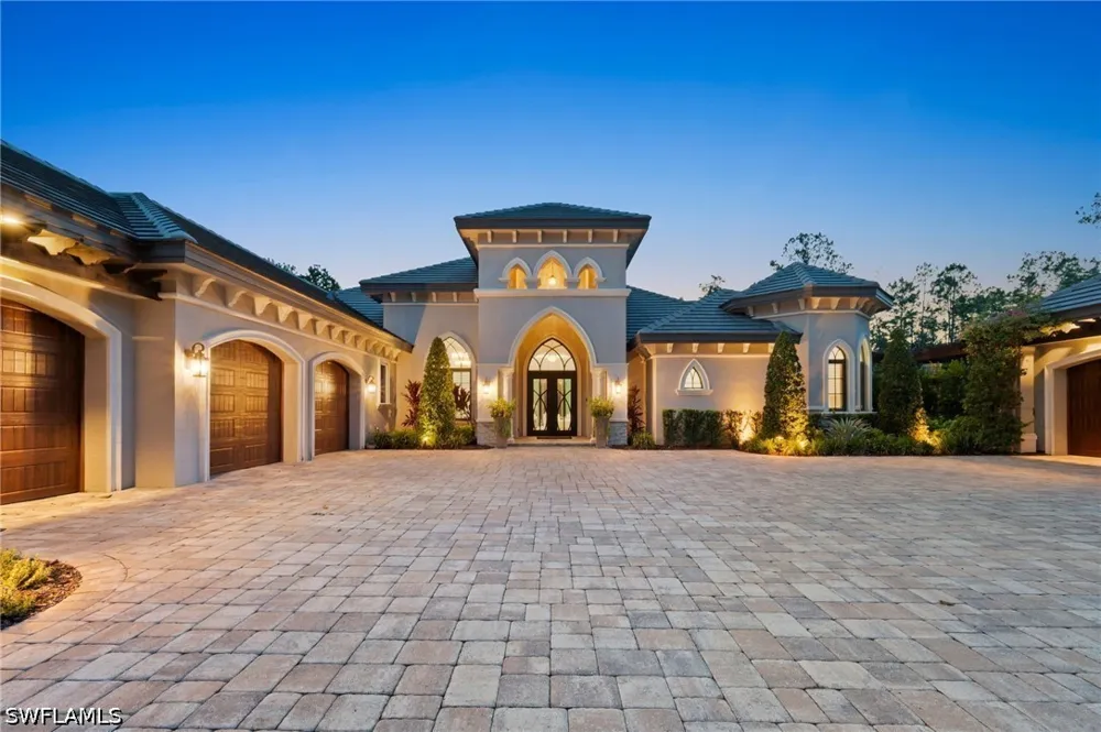 Edgecumbe Drive Naples, FL 34119