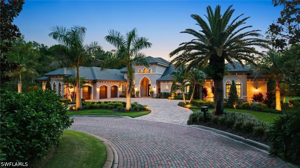 Edgecumbe Drive Naples, FL 34119