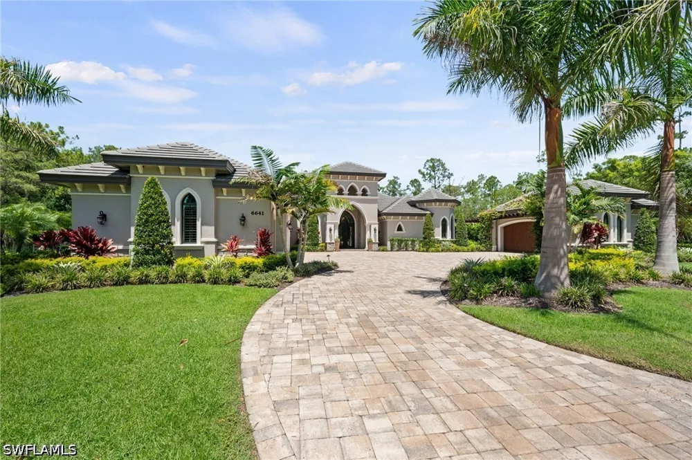 Edgecumbe Drive Naples, FL 34119