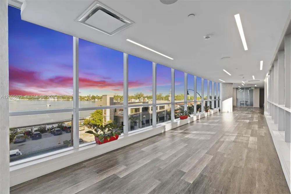 777 Ocean Dr #N207 Hollywood, FL 33019