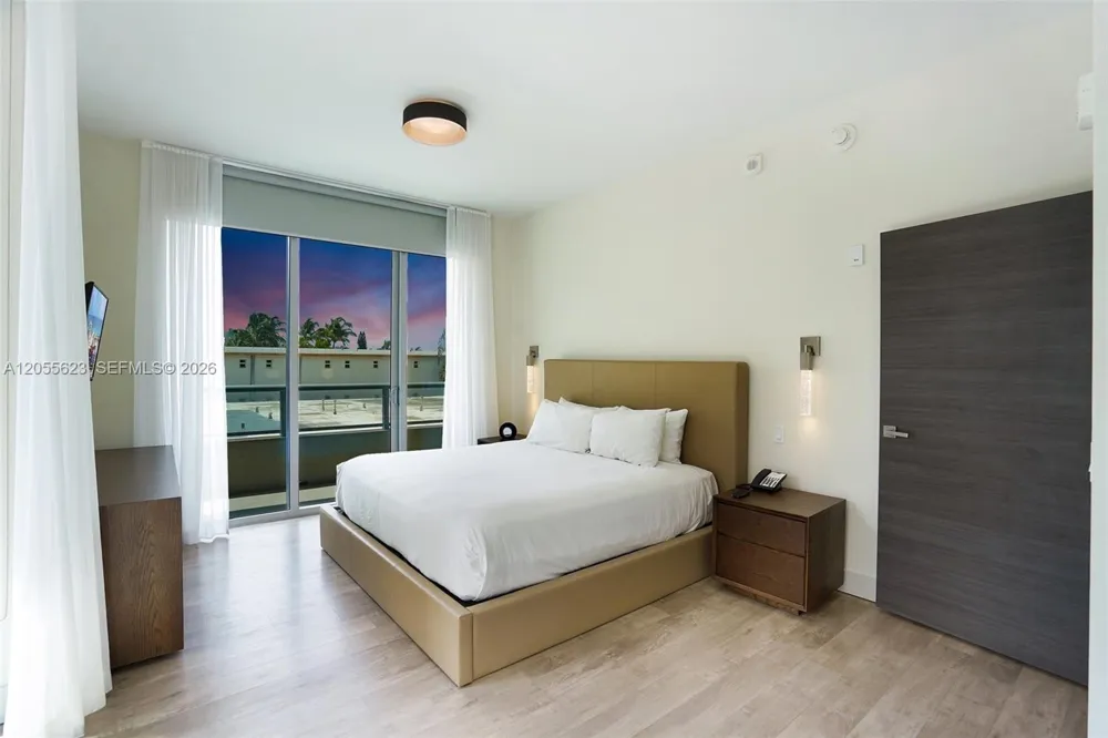 777 Ocean Dr #N207 Hollywood, FL 33019
