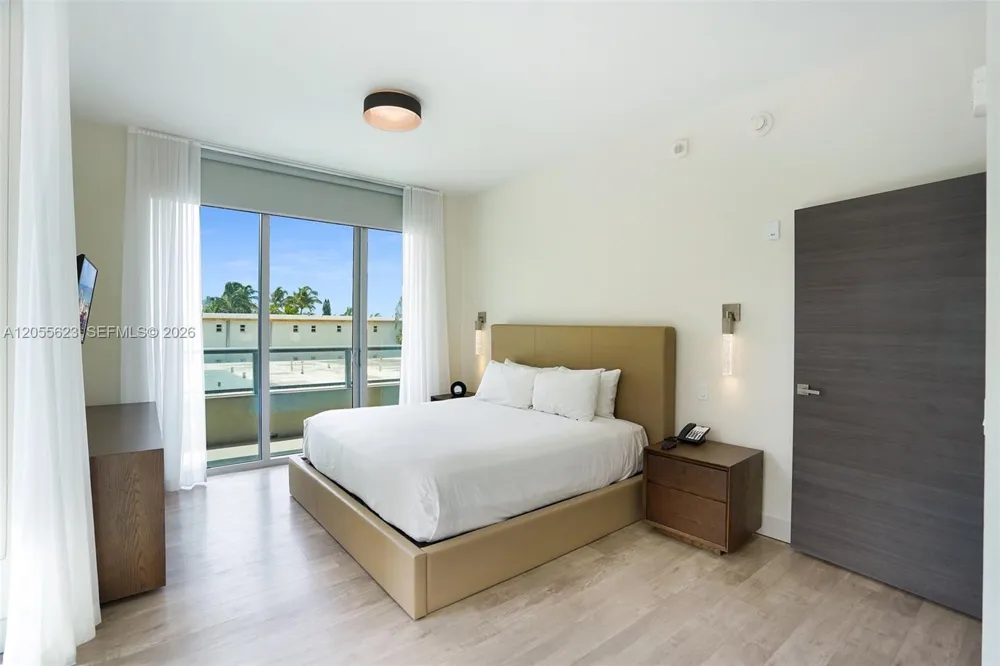 777 Ocean Dr #N207 Hollywood, FL 33019