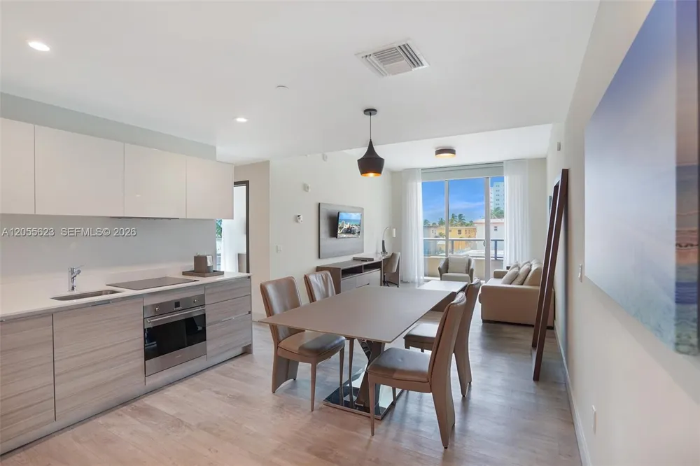 777 Ocean Dr #N207 Hollywood, FL 33019