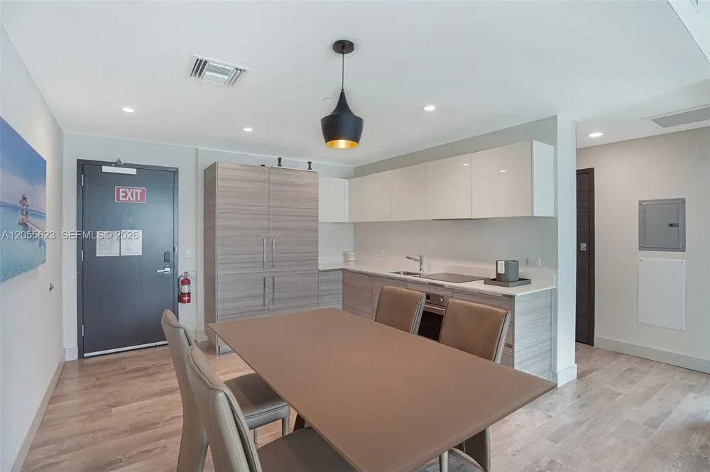 777 Ocean Dr #N207 Hollywood, FL 33019