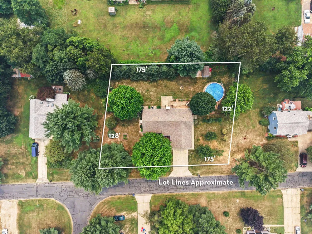 68340 Riverview Drive South Haven, MI 49090