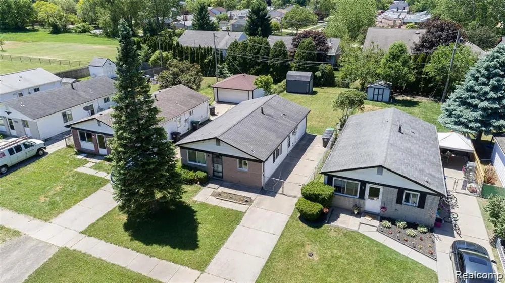 14390 Gage Street Taylor City, MI 48180