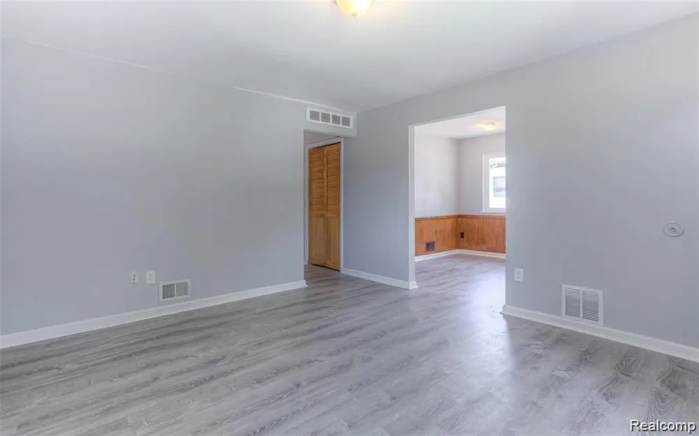 14390 Gage Street Taylor City, MI 48180