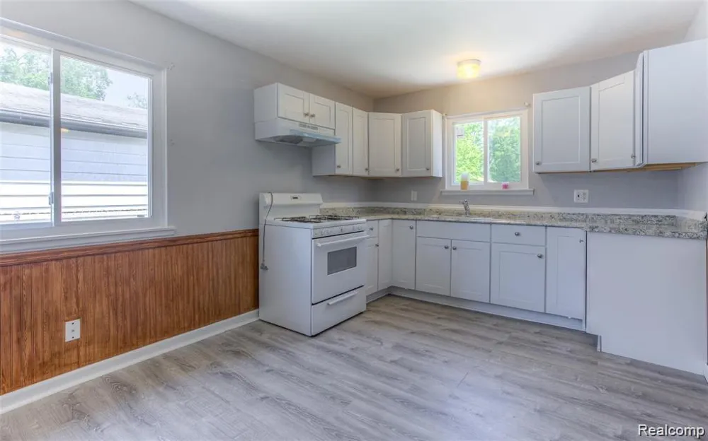 14390 Gage Street Taylor City, MI 48180