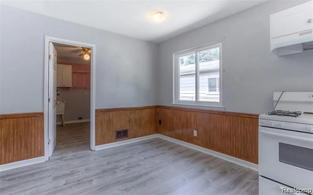 14390 Gage Street Taylor City, MI 48180