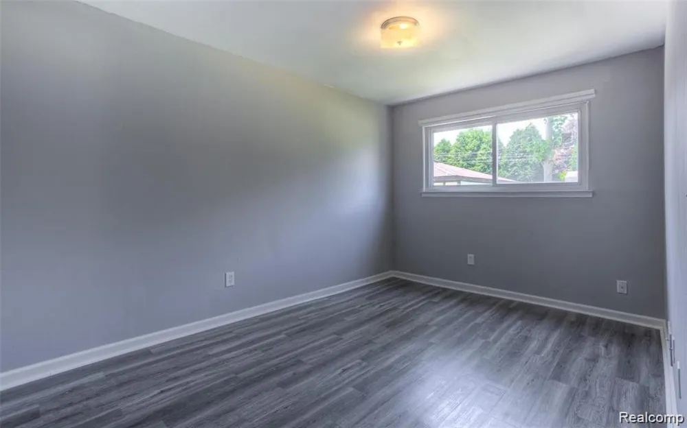 14390 Gage Street Taylor City, MI 48180