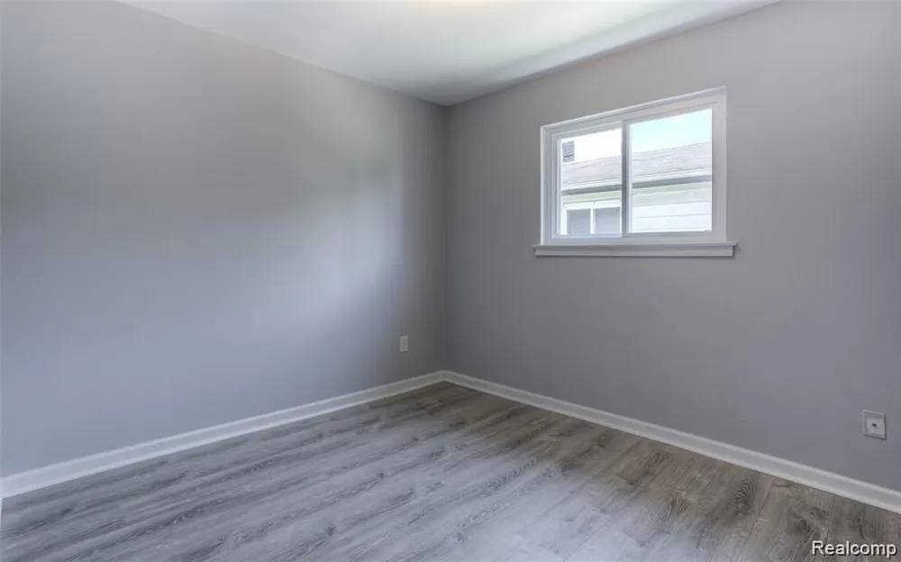 14390 Gage Street Taylor City, MI 48180