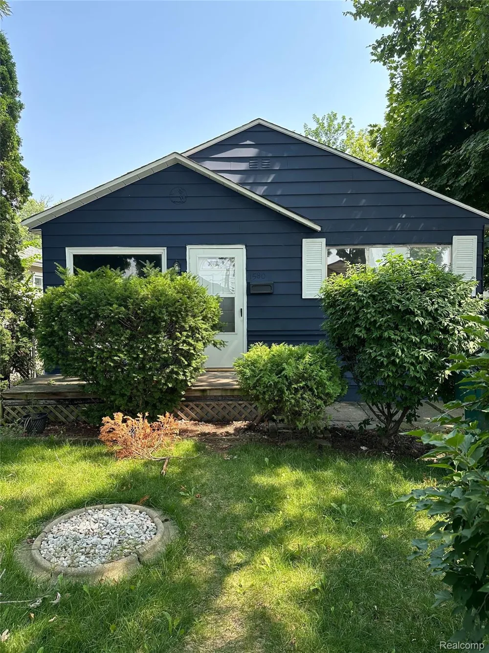 1580 University Avenue Lincoln Park City, MI 48146