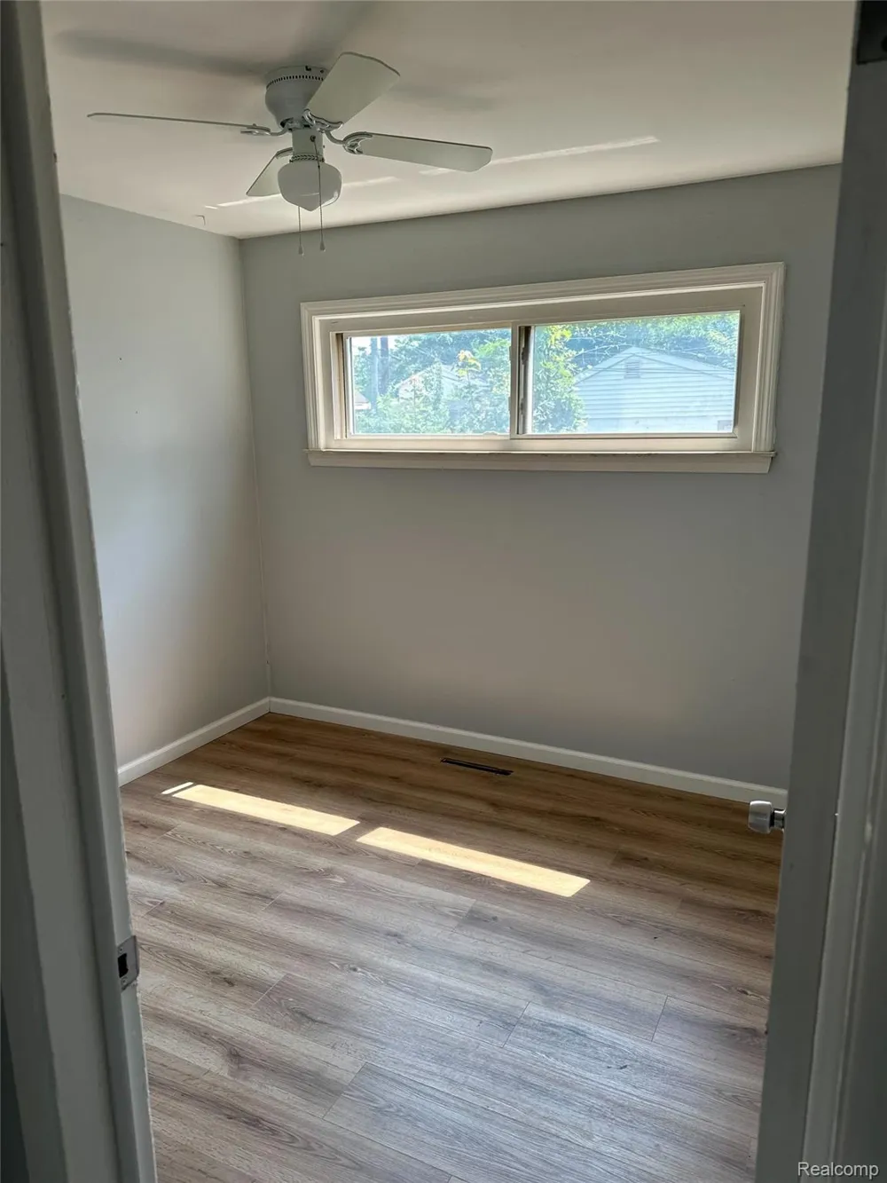 1580 University Avenue Lincoln Park City, MI 48146