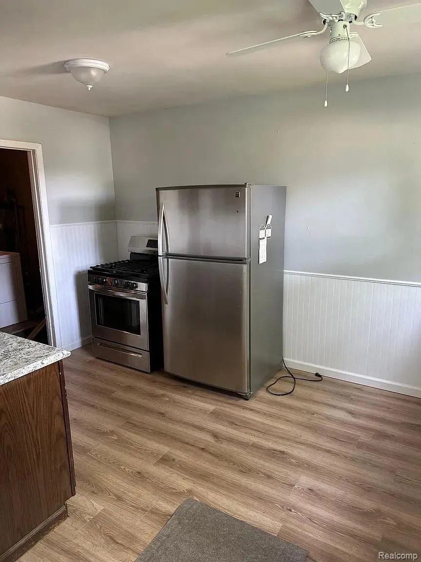 1580 University Avenue Lincoln Park City, MI 48146