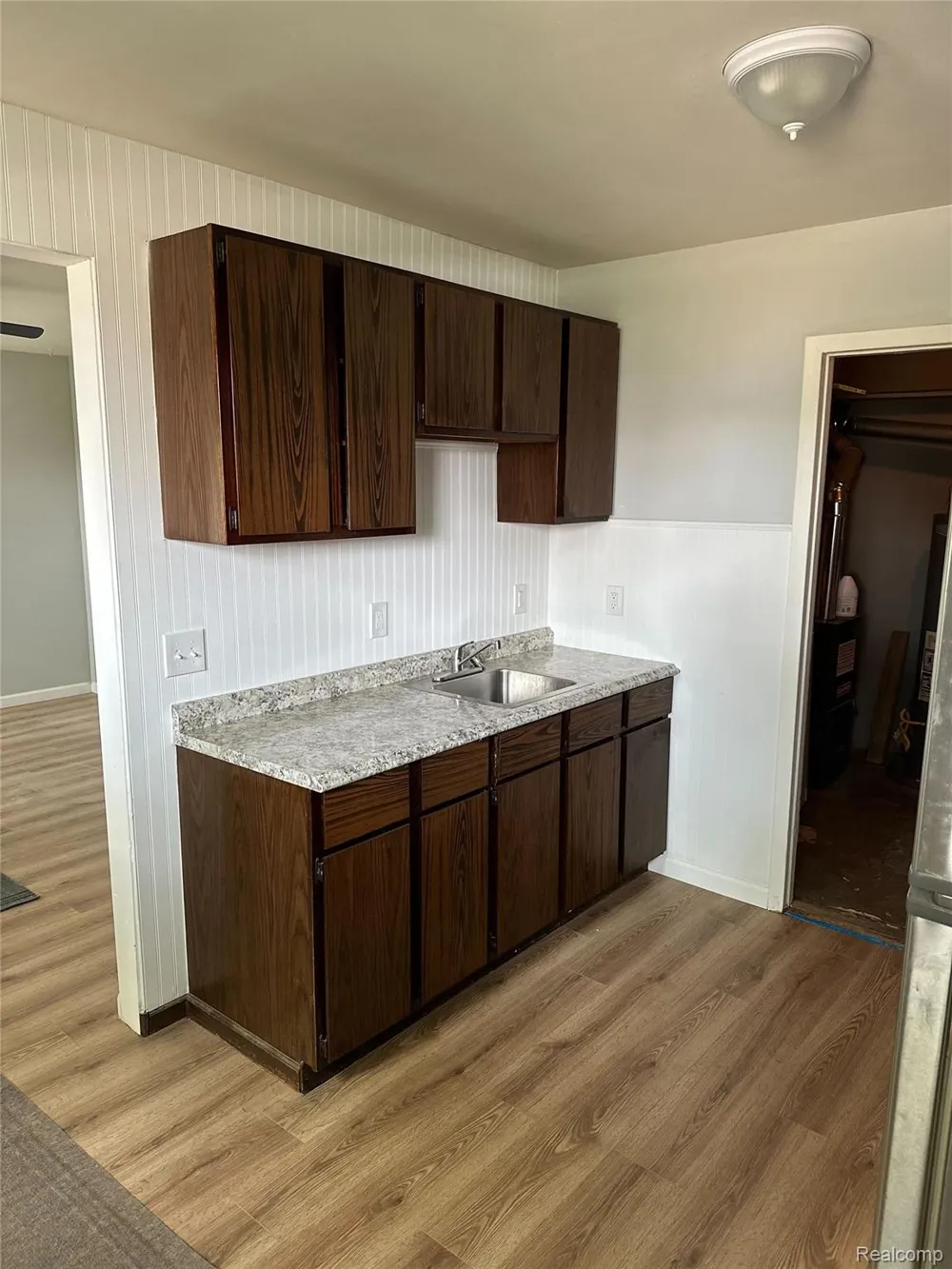 1580 University Avenue Lincoln Park City, MI 48146