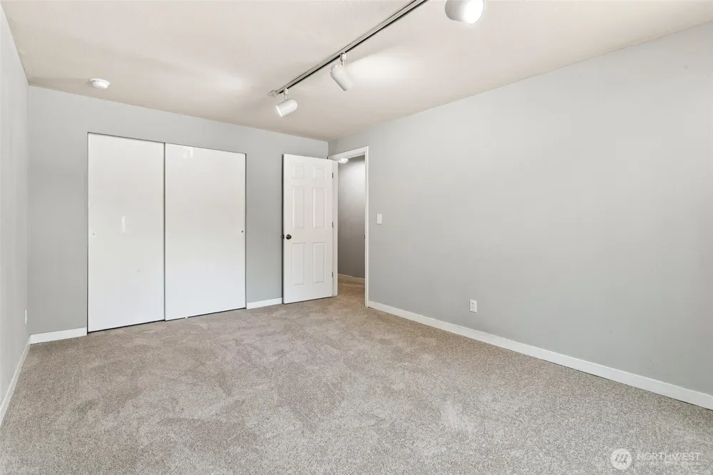 5155 S 329th Place Auburn, WA 98001