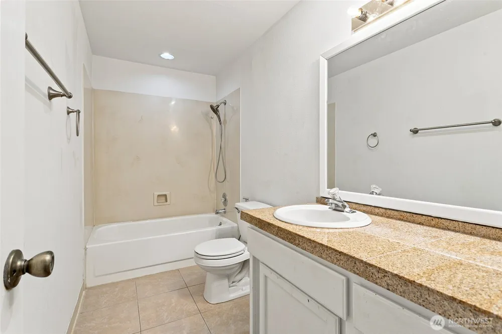 5155 S 329th Place Auburn, WA 98001