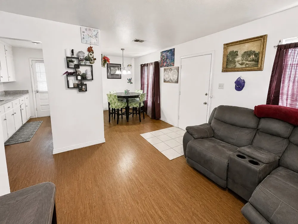 915 7th Street Sanger, TX 76266